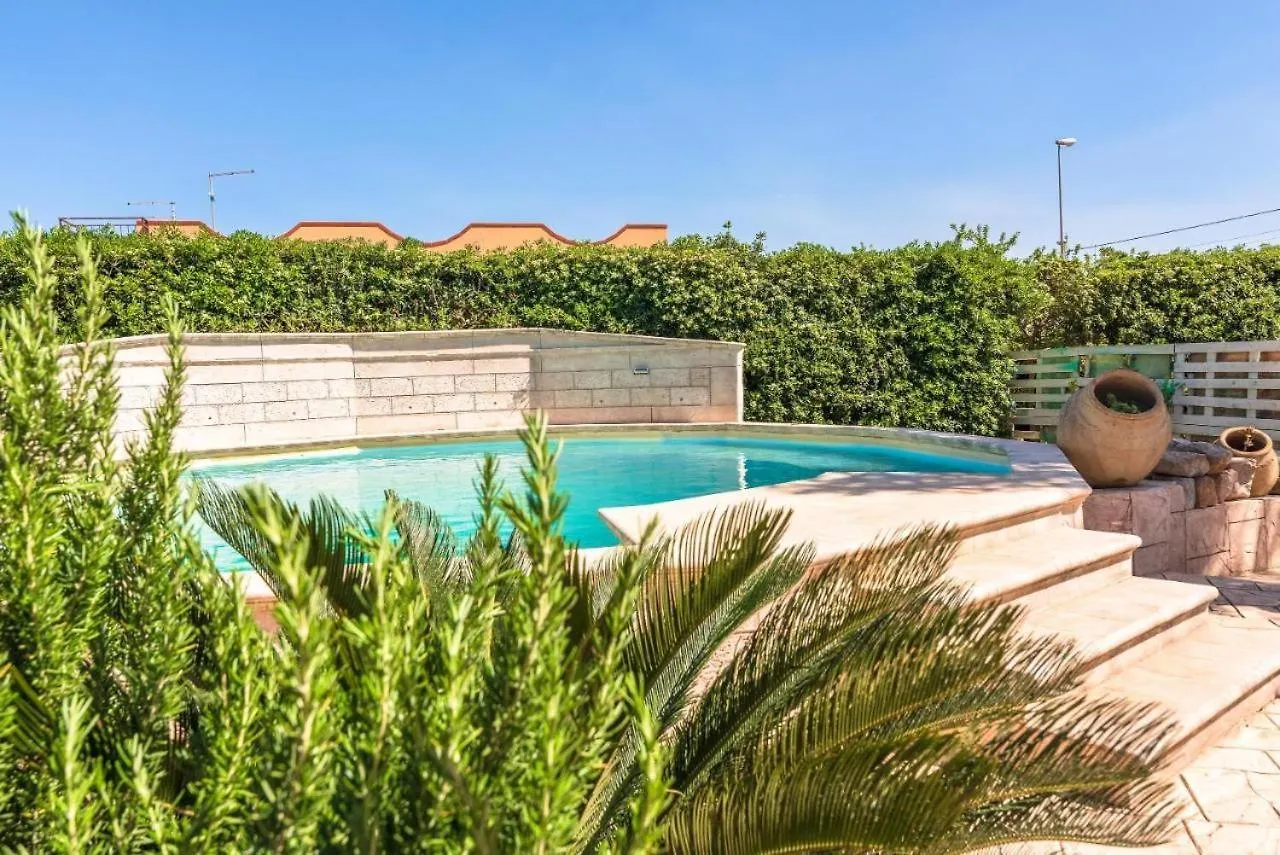 Villa Con Piscina Al Mare Ognina 0*,